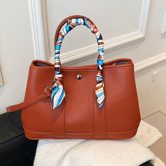 Flora Charm Women's Shoulder Handbag