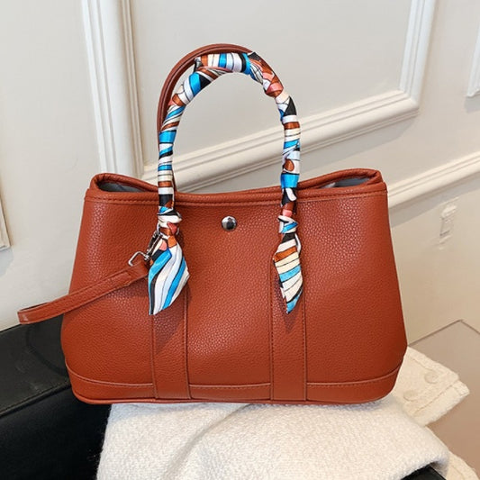 Flora Charm Women's Shoulder Handbag