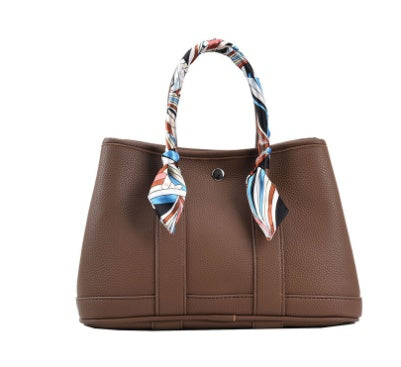 Flora Charm Women's Shoulder Handbag