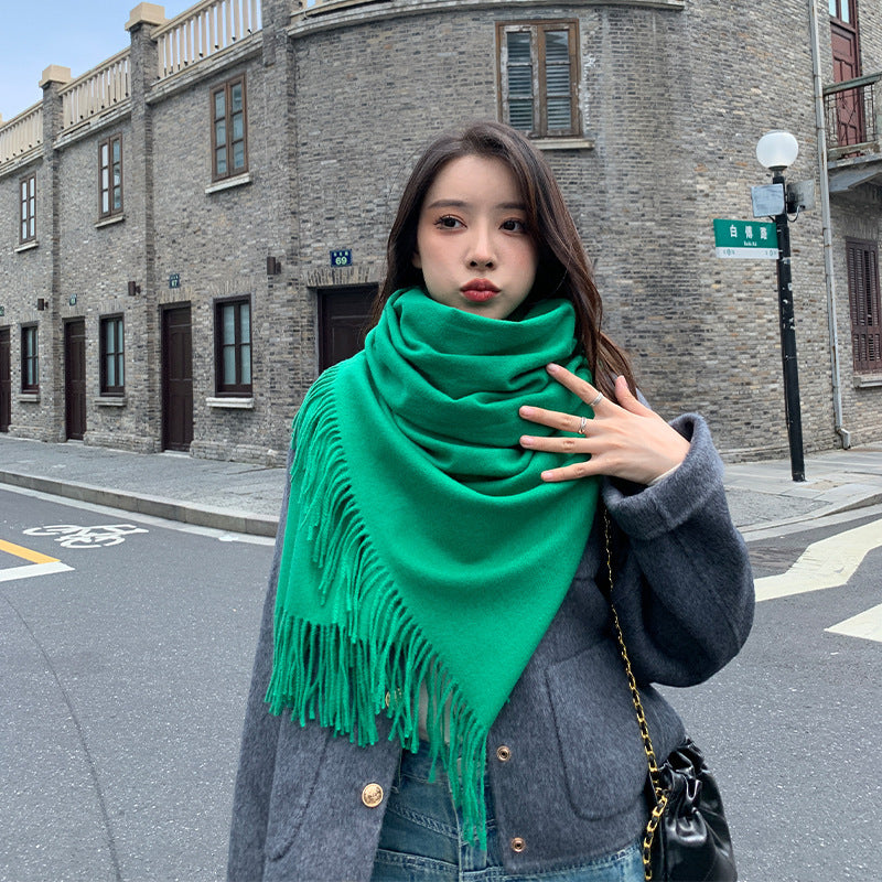 Elegant Wool Blend Tassel Scarf