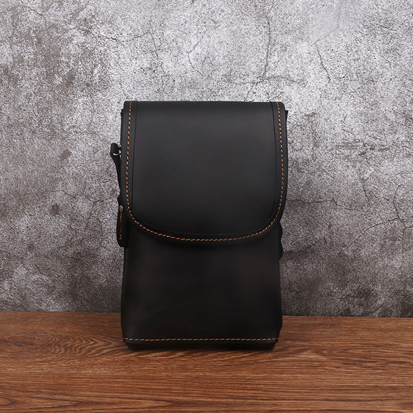 Classic Men’s Leather Messenger
