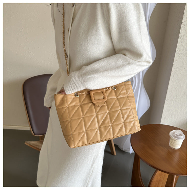 Fashion Forward Rhombus Chain Shoulder Bag