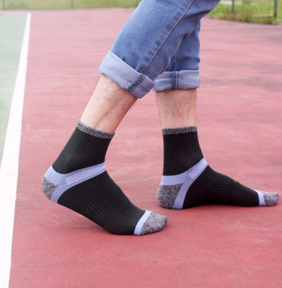 Activewear Men’s Cotton Socks – Sweat-Wicking & Breathable