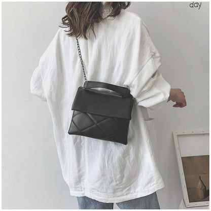 Lingge Glam Chain Crossbody