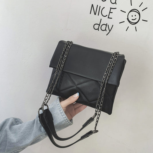Lingge Glam Chain Crossbody
