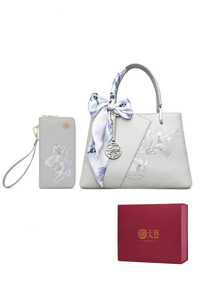 Timeless Love Organizer Bag