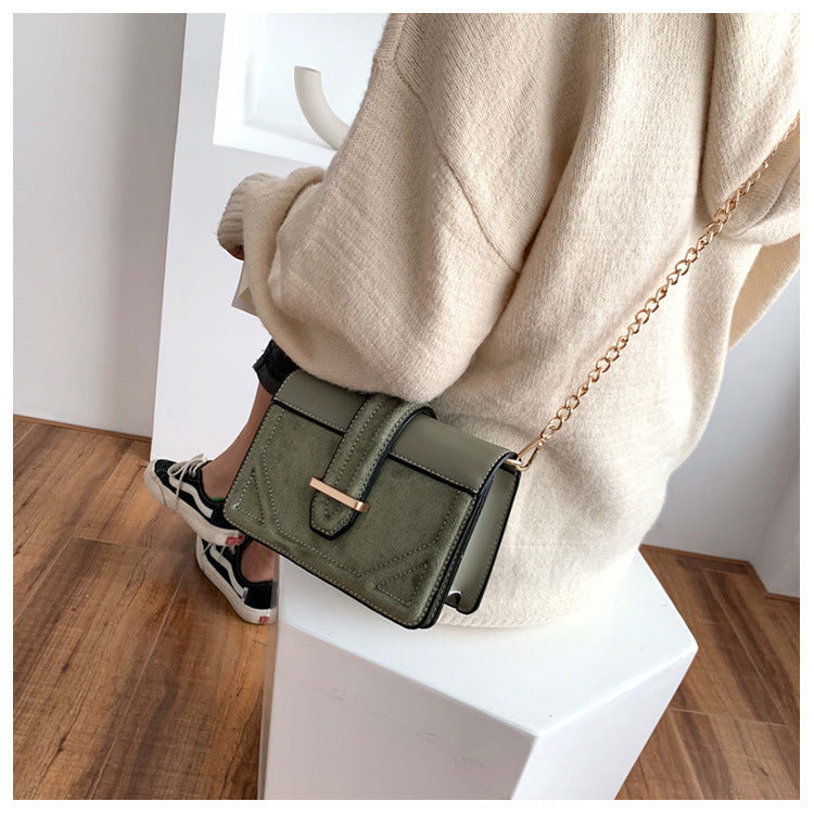 Classic Glam Shoulder Bag