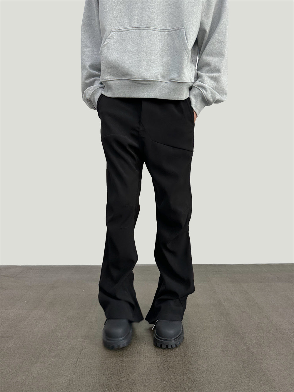 Elegant Pleated Micro-Trumpet Trousers