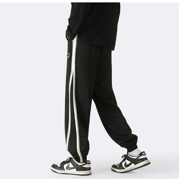 Men’s Relaxed Fit Striped Tapered Pants