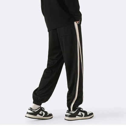 Men’s Relaxed Fit Striped Tapered Pants