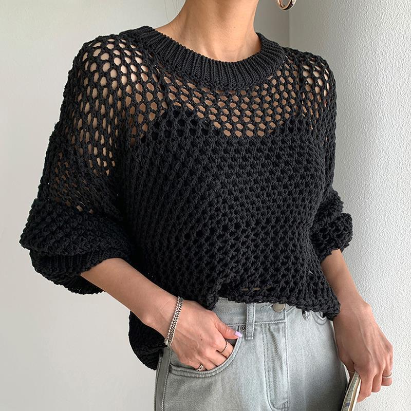 Retro Grace Hollow-Out Knitwear