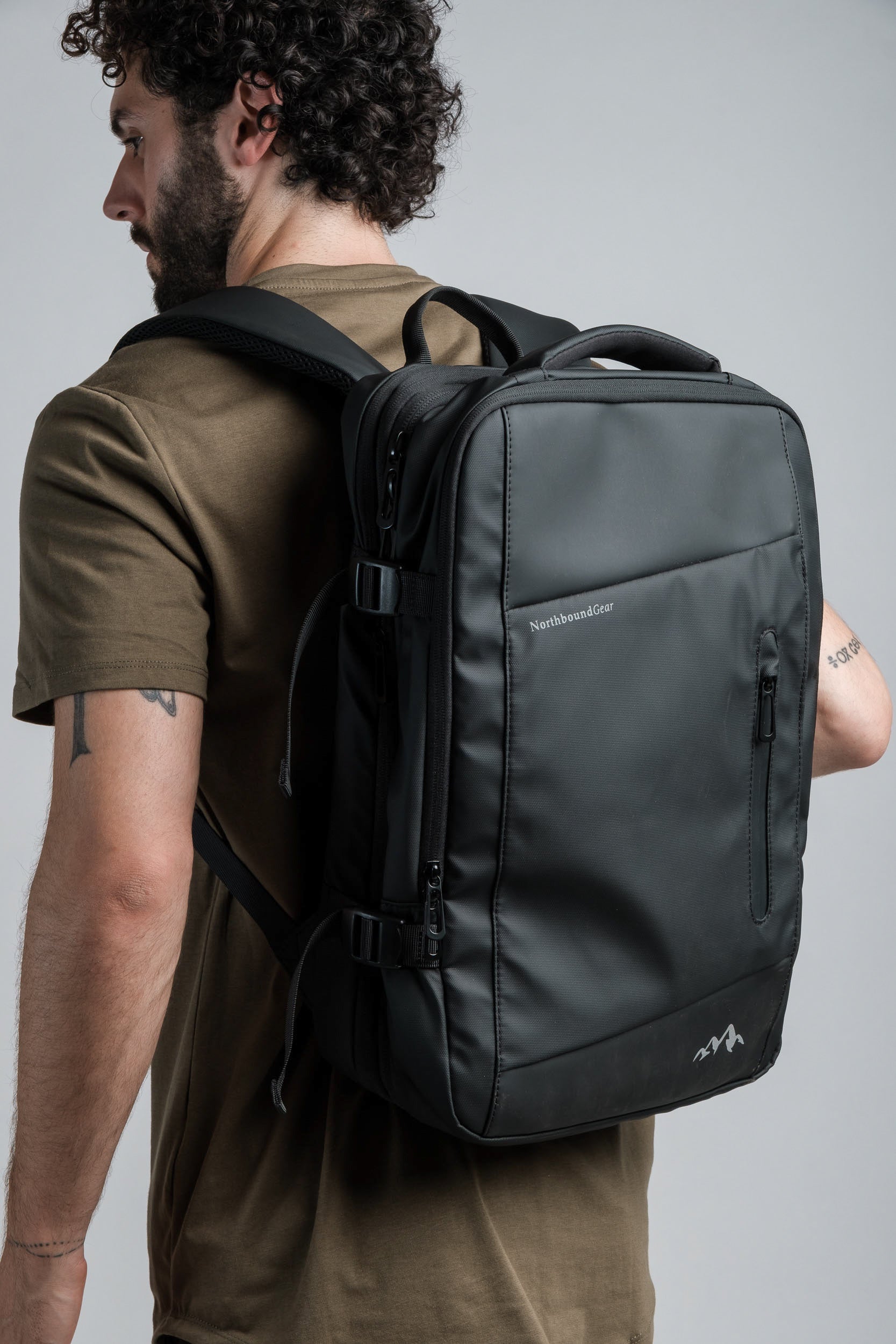 Voyager Expandable Backpack 26L / 38L with Built-in Rain Coat Northbound Gear