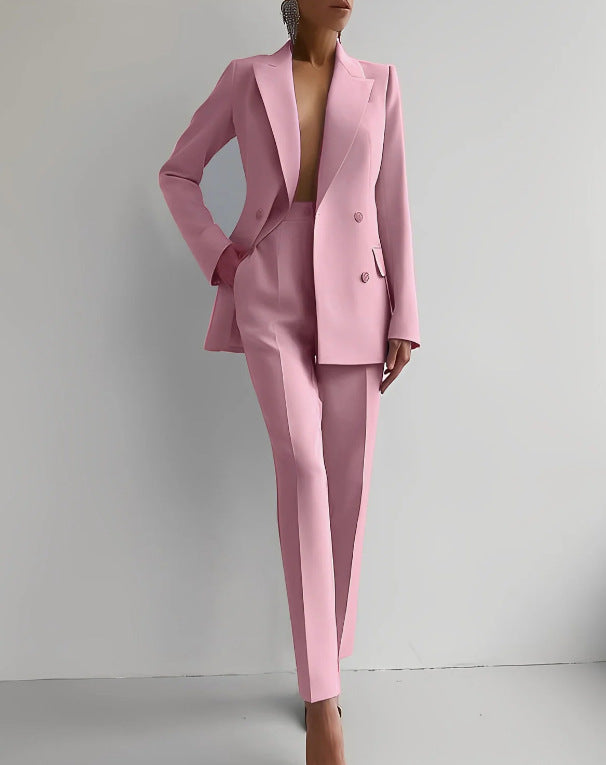 Sophisticated Workwear: Elegant Business Casual Suit Ensemble for Women