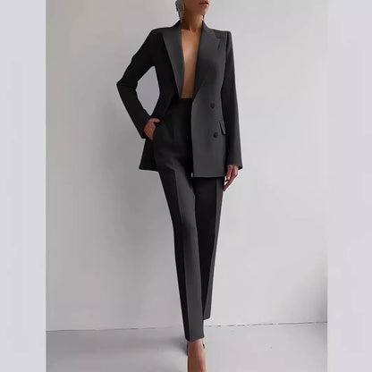 Sophisticated Workwear: Elegant Business Casual Suit Ensemble for Women