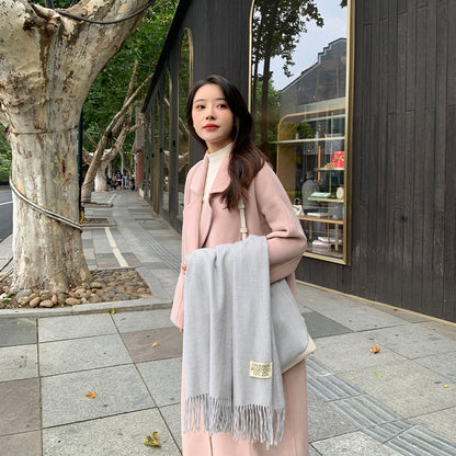 Elegant Wool Blend Tassel Scarf